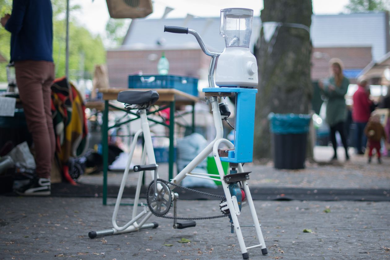 Free photo "Non electric blender"