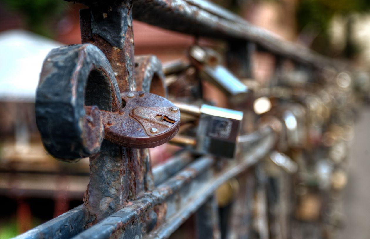 Free photo "Locks on a bridge"