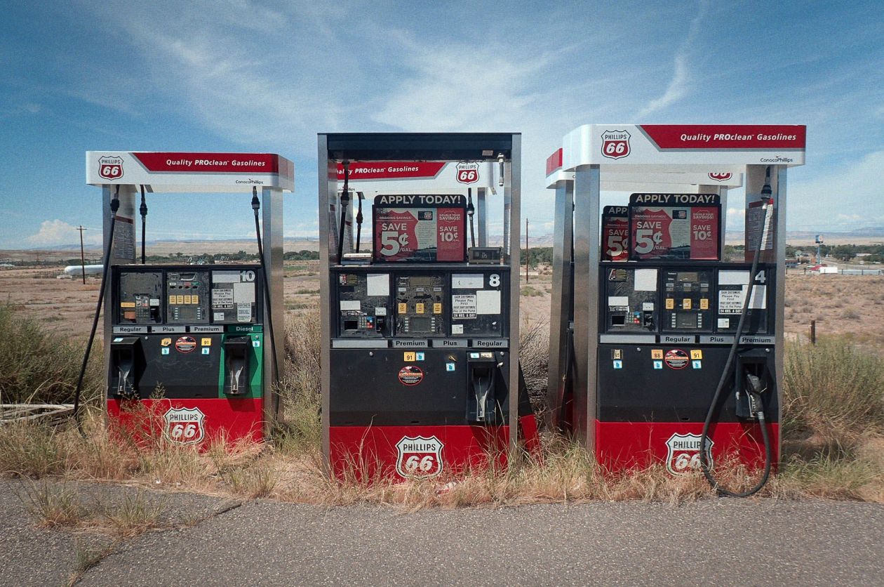 Free photo "Abandoned Gas Station"