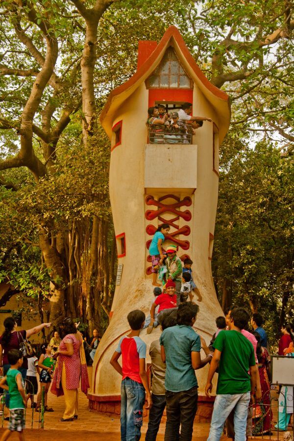 Free photo "Mumbai Street Scene Cycle"